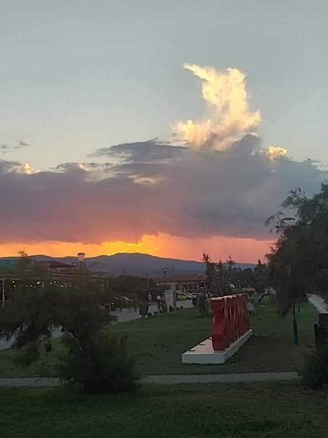 Xaroula Apartments Ierissos Bagian luar foto
